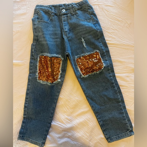 🛑SOLD🛑 Trendy Fall For Jesus Top and Jeans - Picture 7 of 12